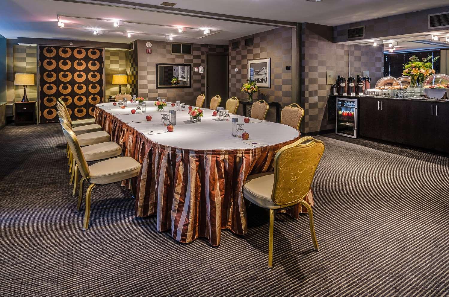 Hotel Beacon & Corporate Quarters 4*