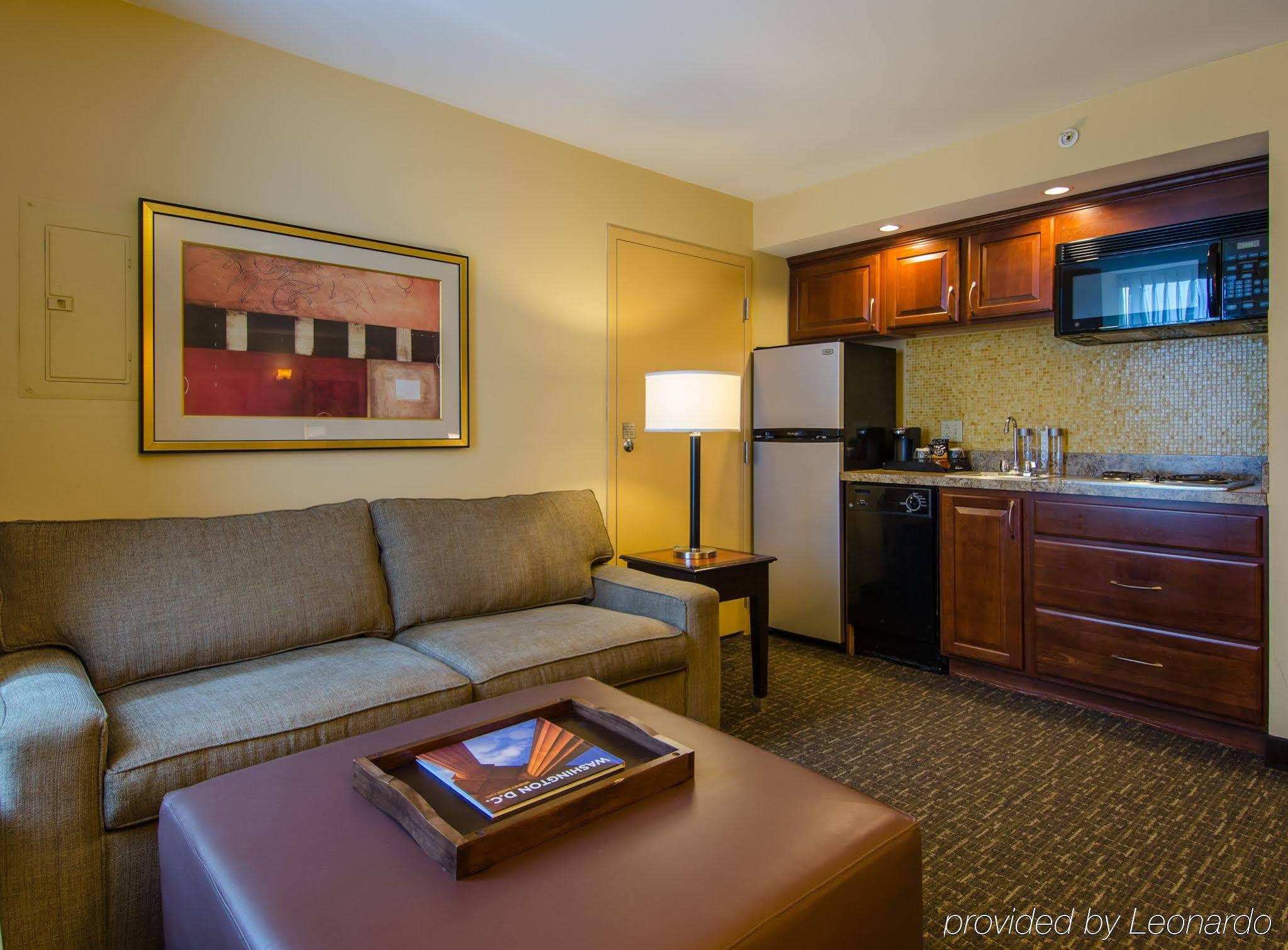 Hotel Beacon & Corporate Quarters 4*